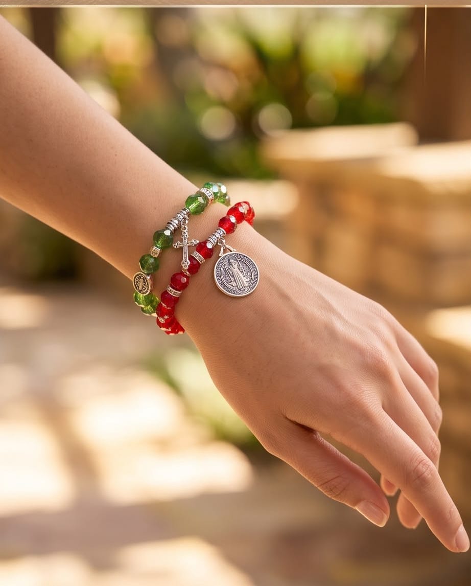Set of Bracelets  Red and Green